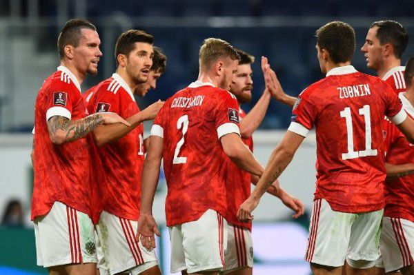 最终罗马客场2-1逆转萨索洛，罗马联赛4轮不败。